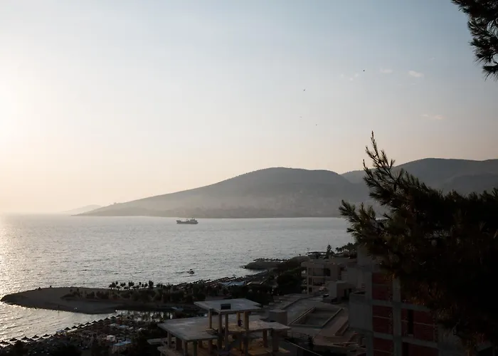 Grand Blue Aparthotel
